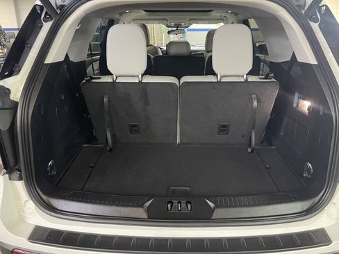 Certified 2025 Ford Explorer Active w/ Active Comfort Package AWD/4WD image 20
