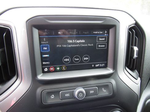 Used 2019 Chevrolet Silverado 1500 Custom w/ Custom Value Package AWD/4WD image 14