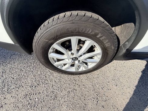 Used 2019 Nissan Rogue SV AWD/4WD image 39