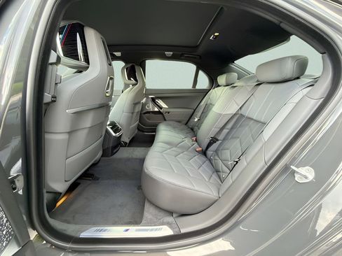 New 2026 BMW 760i xDrive AWD/4WD image 21