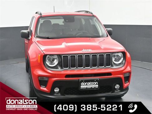 Used 2022 Jeep Renegade Latitude image 3