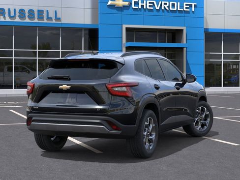 New 2025 Chevrolet Trax LT w/ Driver Confidence Package image 28