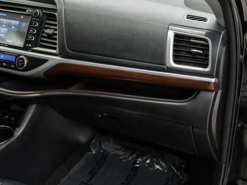 Used 2016 Toyota Highlander Limited Platinum AWD/4WD image 40