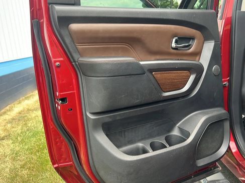 Used 2016 Nissan Titan Platinum Reserve AWD/4WD image 14
