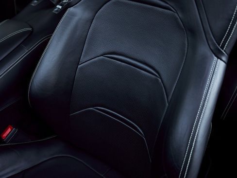 Used 2018 Ferrari GTC4Lusso T image 46