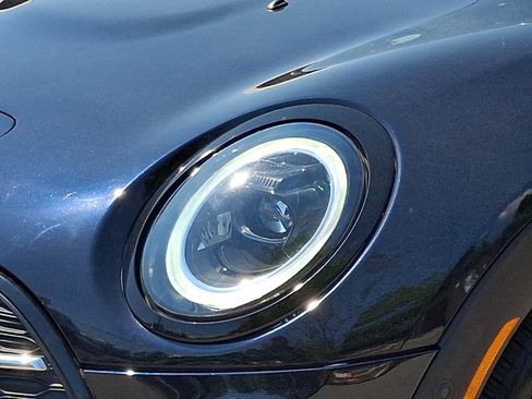 Used 2022 MINI Cooper Clubman S AWD/4WD image 9