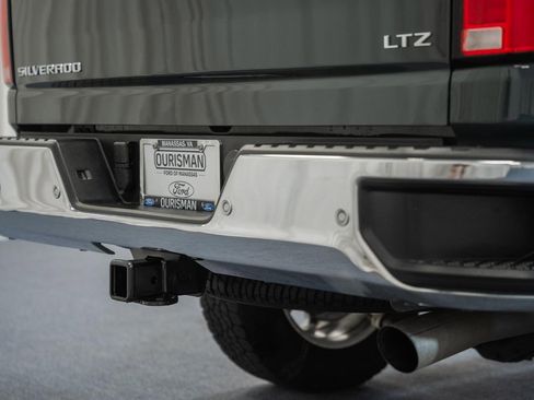 Used 2025 Chevrolet Silverado 2500 LTZ w/ LTZ Premium Package AWD/4WD image 10