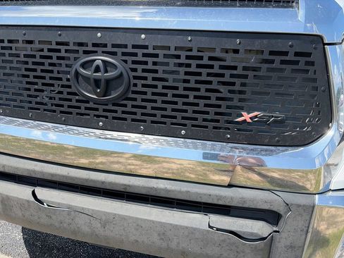 Used 2017 Toyota Tundra SR5 w/ TRD Off Road Package AWD/4WD image 12