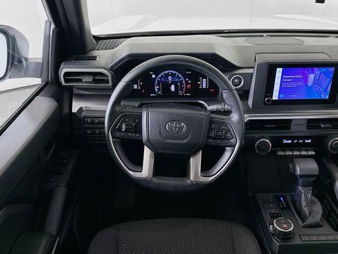 Used 2025 Toyota 4Runner SR5 image 18