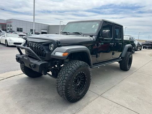 Used 2023 Jeep Gladiator Sport w/ Trailer Tow Package AWD/4WD image 4