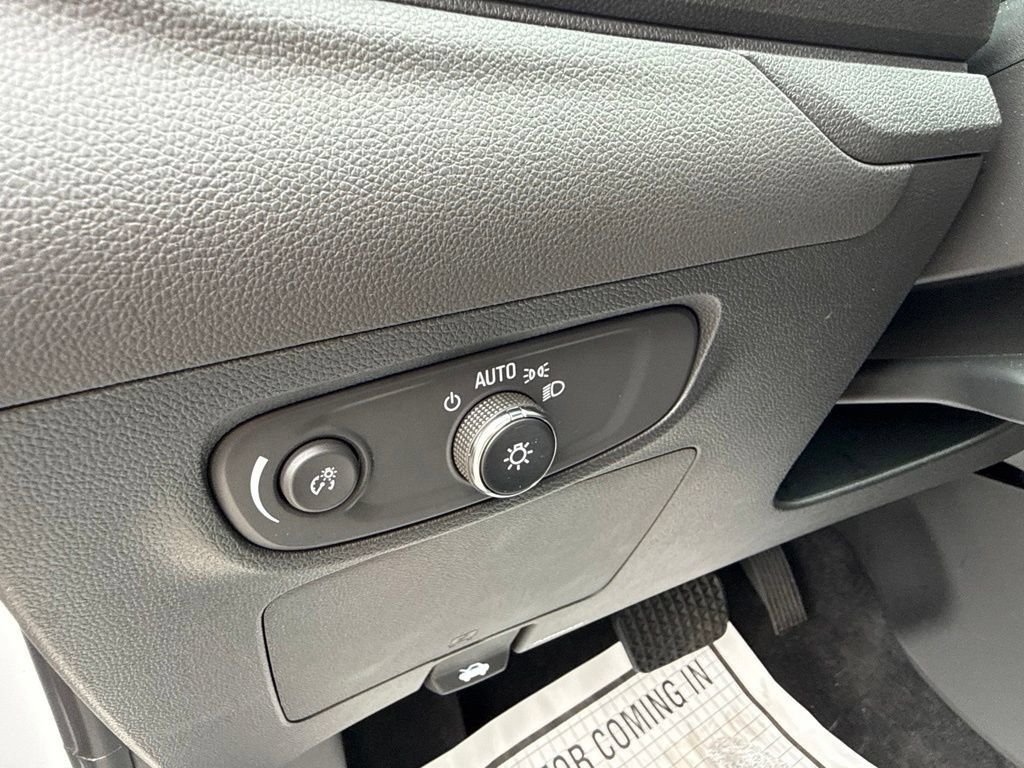 Used 2024 Buick Encore GX Preferred w/ Advanced Technology Package FWD image 22
