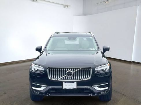 Used 2023 Volvo XC90 B6 Plus AWD/4WD image 2