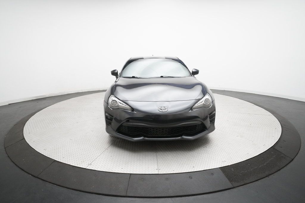 Used 2017 Toyota 86 RWD image 11