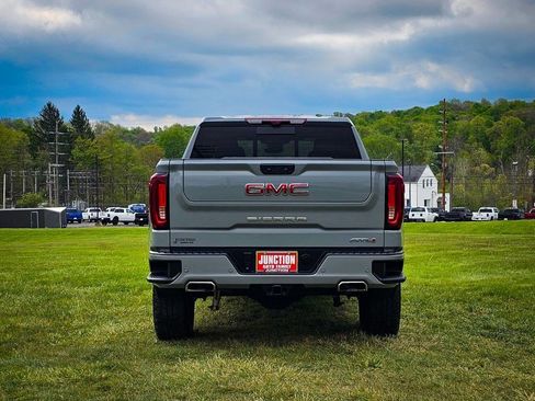 Used 2024 GMC Sierra 1500 AT4 w/ Technology Package AWD/4WD image 7