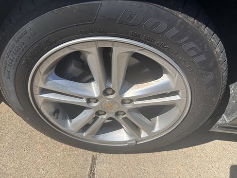 Used 2017 Chevrolet Cruze LT w/ Convenience Package image 16