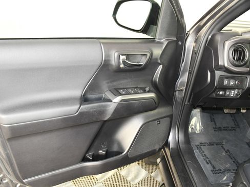 Used 2020 Toyota Tacoma TRD Pro image 41