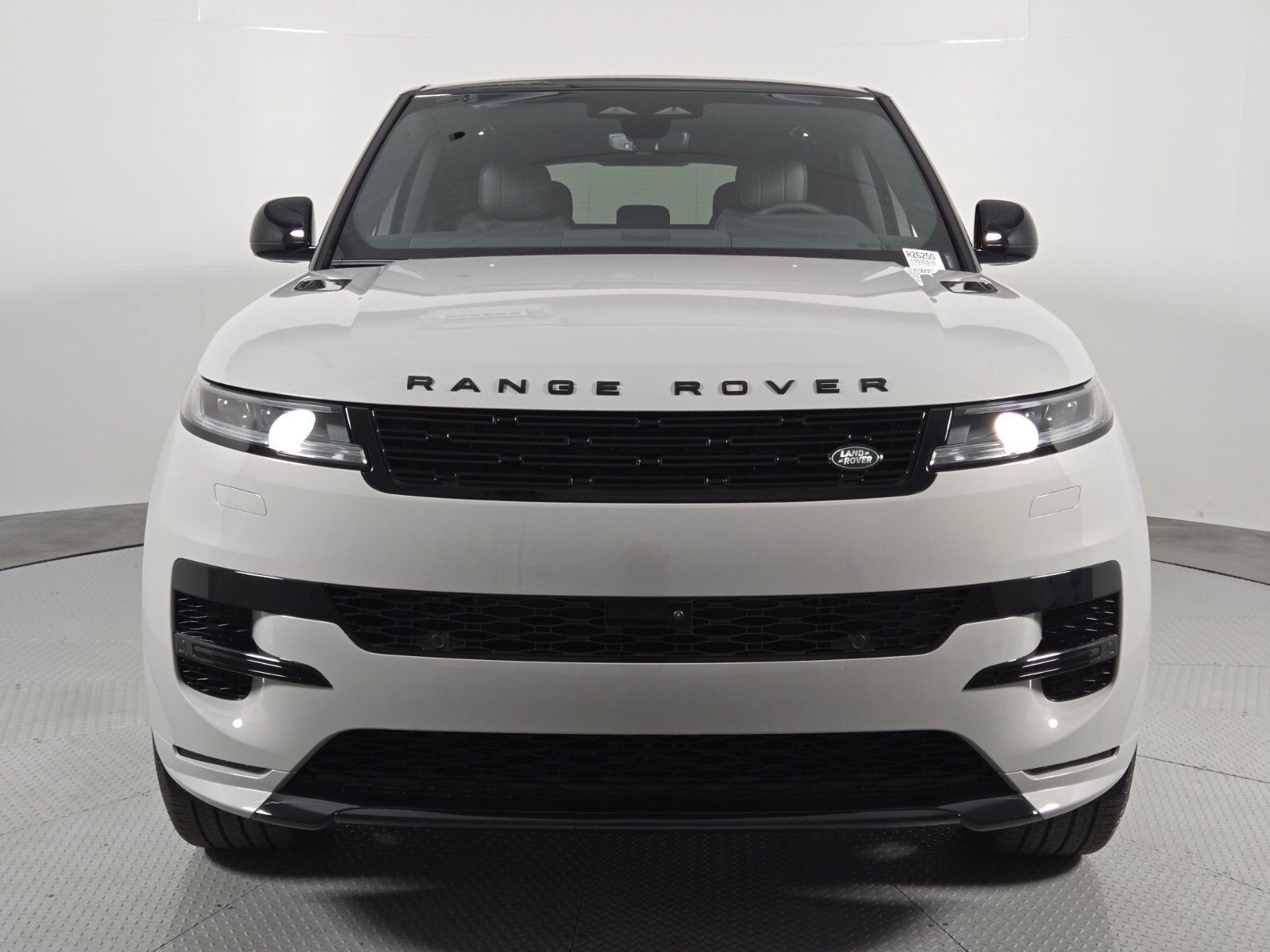 New 2026 Land Rover Range Rover Sport Dynamic SE AWD/4WD image 8