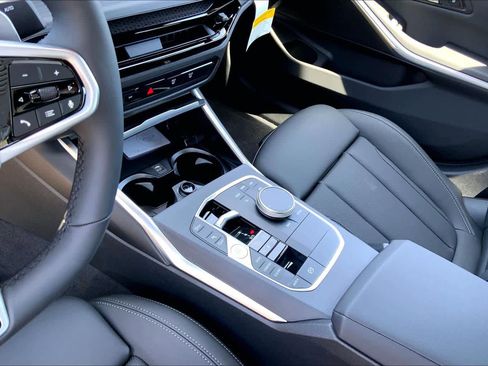 New 2026 BMW 330i xDrive Sedan w/ M Sport Package image 7