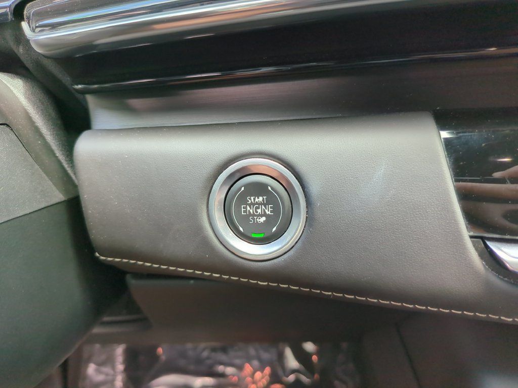 Used 2024 Cadillac Escalade ESV V AWD/4WD image 28