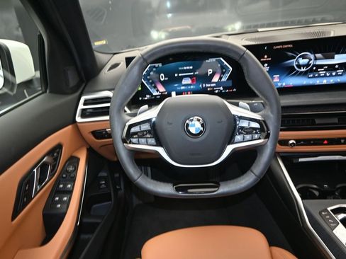Certified 2025 BMW 330i Sedan RWD image 29