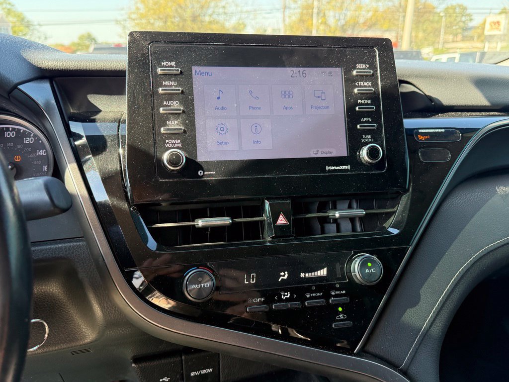 Used 2021 Toyota Camry SE FWD image 19