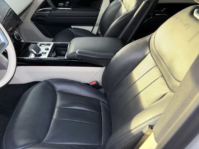 Used 2023 Land Rover Range Rover SE AWD/4WD image 4
