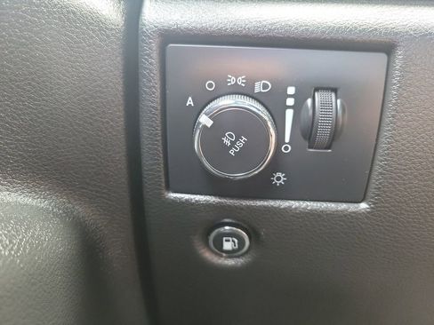 Used 2021 Jeep Grand Cherokee Laredo X AWD/4WD image 40