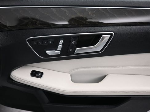 Used 2016 Mercedes-Benz E 350 Sedan w/ Premium Package image 42