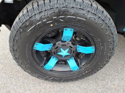 Used 2018 Jeep Wrangler Sport image 11