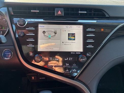 Used 2020 Toyota Camry XLE image 17