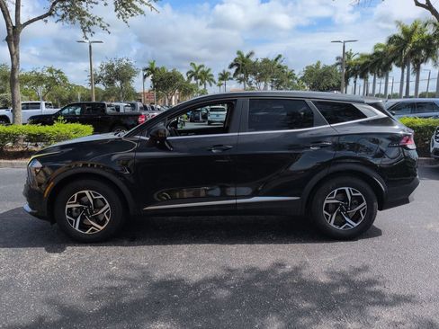Used 2023 Kia Sportage LX FWD image 7