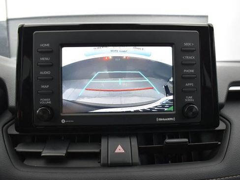Used 2022 Toyota RAV4 LE FWD image 18