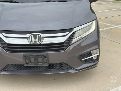 Used 2018 Honda Odyssey Touring image 3
