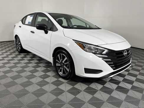 Used 2025 Nissan Versa S w/ S Plus Package FWD image 2