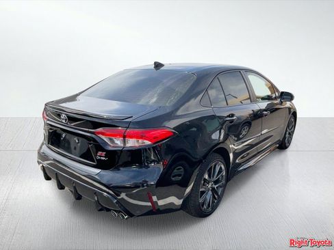 Certified 2026 Toyota Corolla SE w/ SE Premium Package image 4