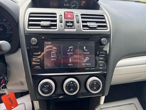 Used 2018 Subaru Forester 2.5i Premium AWD/4WD image 18