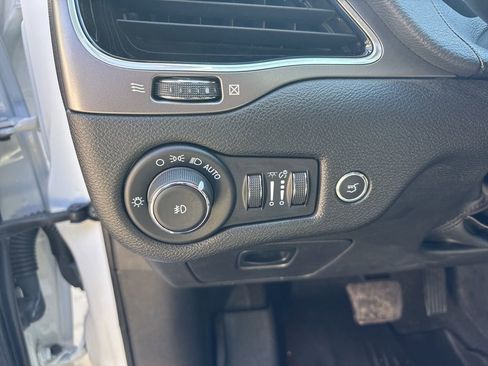 Used 2022 Jeep Cherokee Limited AWD/4WD image 15