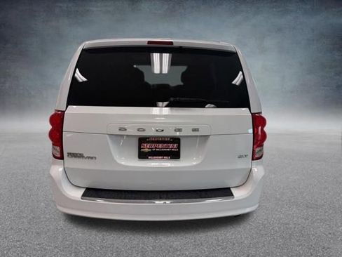 Used 2015 Dodge Grand Caravan SXT FWD image 6