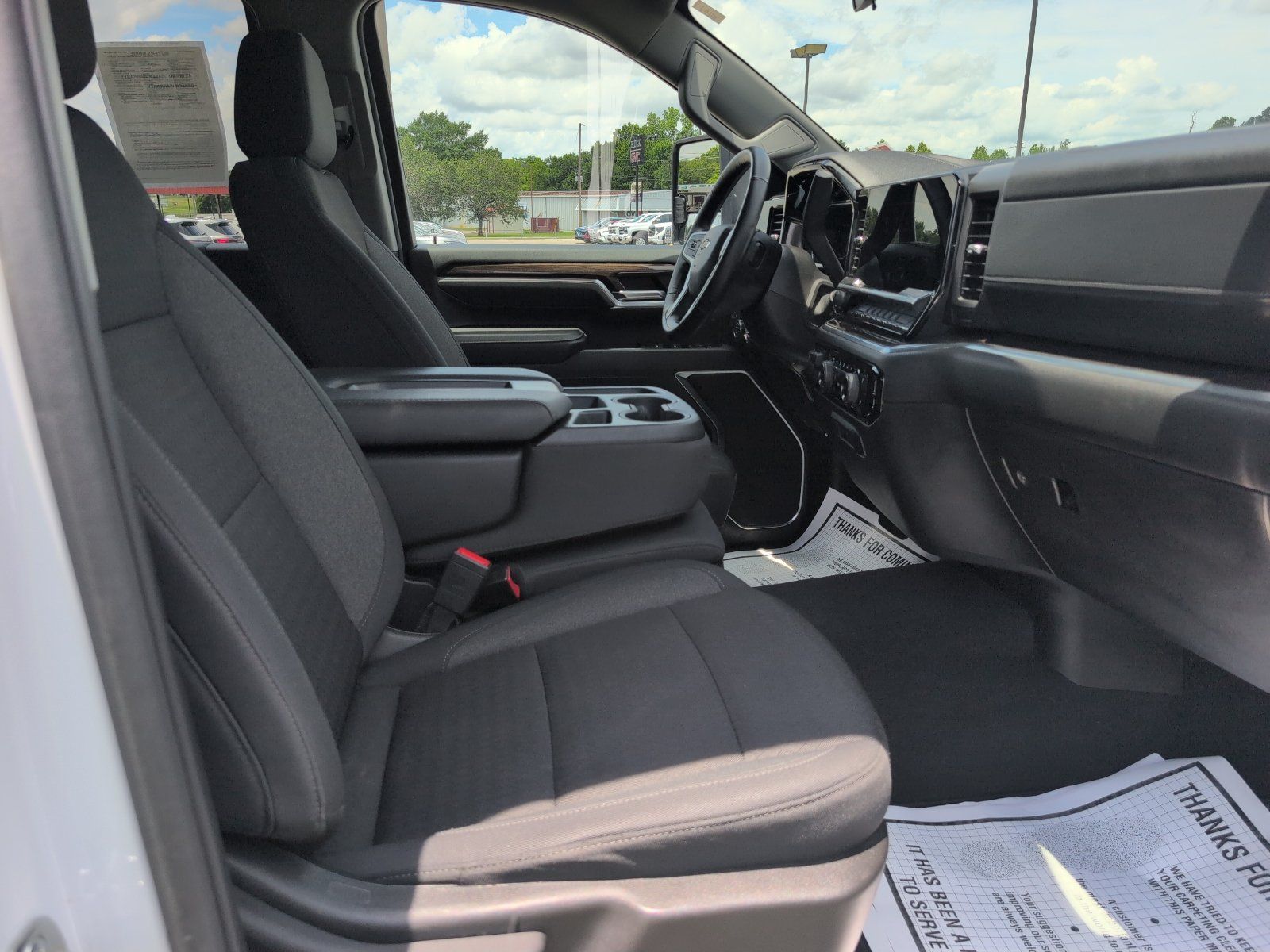 Used 2025 Chevrolet Silverado 2500 LT w/ Convenience Package AWD/4WD image 12