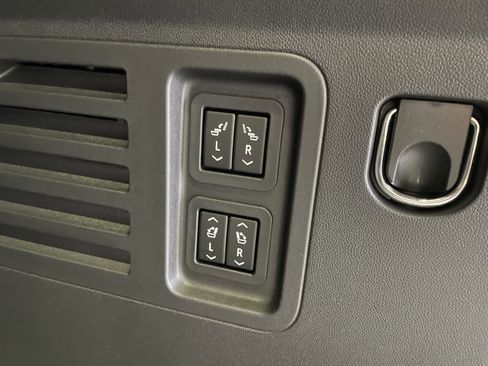 New 2026 Buick Enclave Preferred image 10