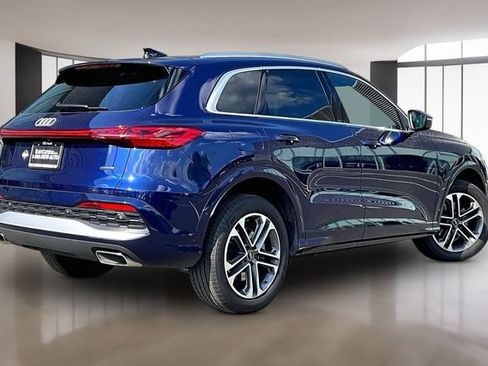 Used 2025 Audi Q5 Premium Plus w/ Premium Plus AWD/4WD image 5