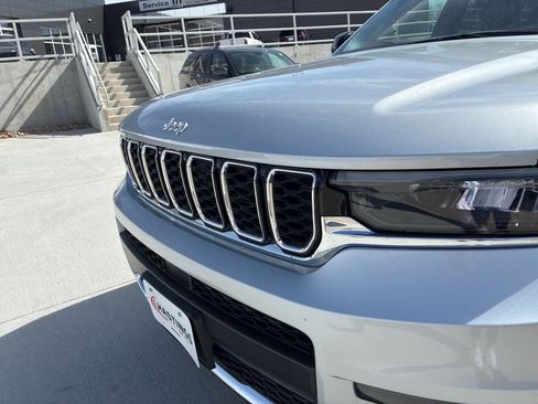 New 2025 Jeep Grand Cherokee L Limited image 13