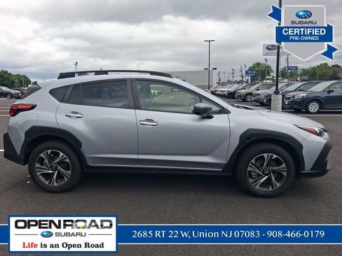 Used 2024 Subaru Crosstrek 2.0i Premium AWD/4WD image 2