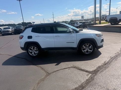 Used 2022 Jeep Compass Limited AWD/4WD image 4
