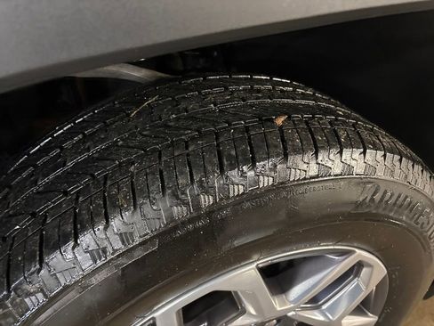 Certified 2022 GMC Sierra 1500 SLT w/ SLT Premium Package image 12