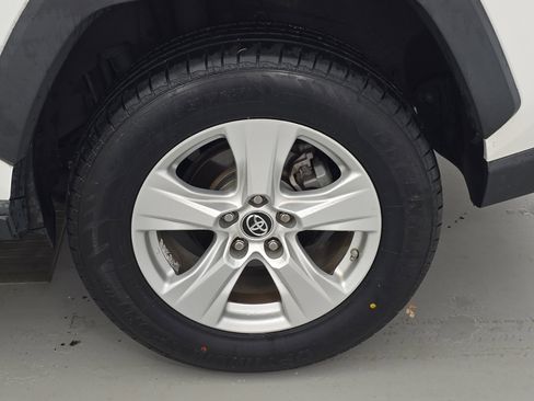 Used 2019 Toyota RAV4 XLE image 30