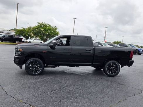 New 2026 RAM 2500 Big Horn AWD/4WD image 4