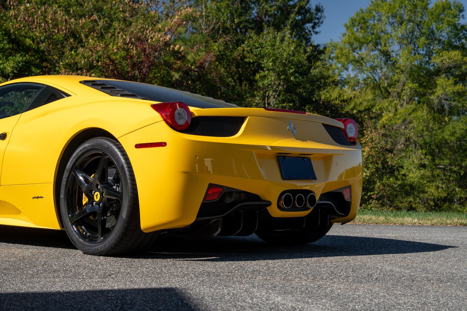Used 2012 Ferrari 458 Italia Coupe RWD image 19