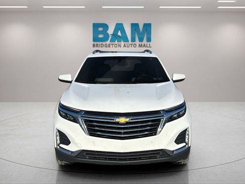 Used 2023 Chevrolet Equinox Premier image 2