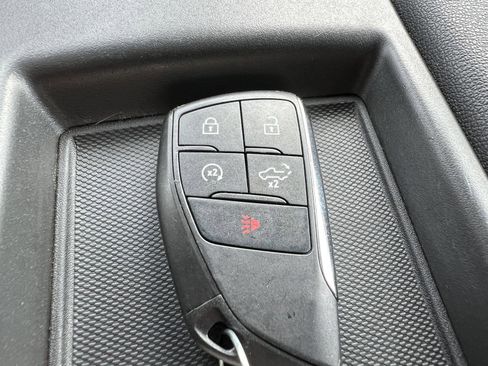 Used 2025 Chevrolet Silverado 1500 LT RWD image 37